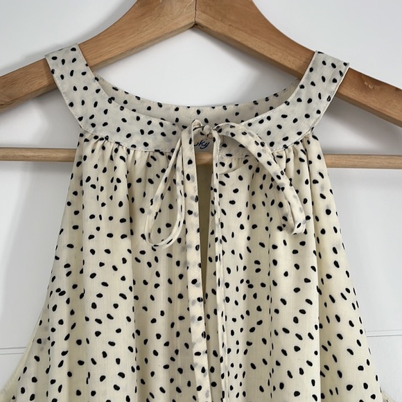 A gorgeous spring dress 👗 - Picture 4 of 9